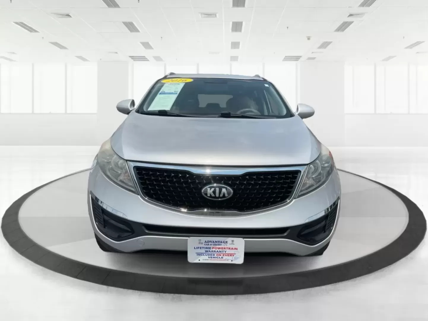2016 Kia Sportage LX (KNDPBCACXG7) with an Theta II 2.4L I-4 gasoline direct injection engine, located at 1230 East Main St, Xenia, OH, 45385, (937) 908-9800, 39.688026, -83.910172 - Embrace the journey of life with the 2016 Kia Sportage LX, a vehicle designed for those who thrive on adventure and seek comfort in their daily commute. Whether you're navigating the bustling streets of Fairborn, OH, or embarking on a weekend family getaway, this versatile crossover is your perfect - Photo#7