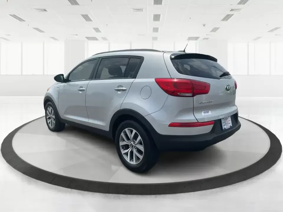 2016 Kia Sportage LX (KNDPBCACXG7) with an Theta II 2.4L I-4 gasoline direct injection engine, 6-Speed Automatic transmission, located at 1230 East Main St, Xenia, OH, 45385, (937) 908-9800, 39.688026, -83.910172 - Embrace the journey of life with the 2016 Kia Sportage LX, a vehicle designed for those who thrive on adventure and seek comfort in their daily commute. Whether you're navigating the bustling streets of Fairborn, OH, or embarking on a weekend family getaway, this versatile crossover is your perfect - Photo#4