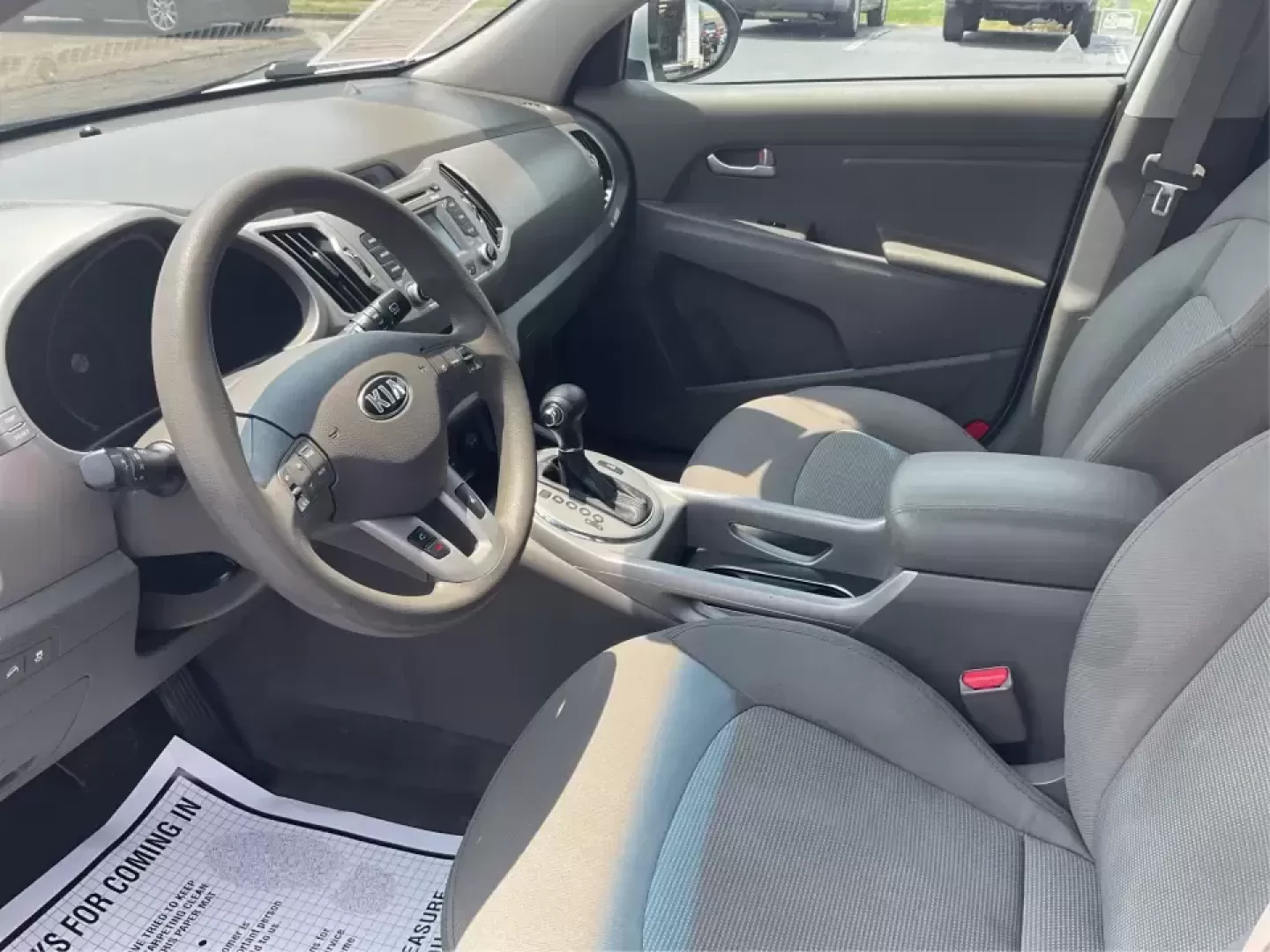 2016 Kia Sportage LX (KNDPBCACXG7) with an Theta II 2.4L I-4 gasoline direct injection engine, 6-Speed Automatic transmission, located at 1230 East Main St, Xenia, OH, 45385, (937) 908-9800, 39.688026, -83.910172 - Embrace the journey of life with the 2016 Kia Sportage LX, a vehicle designed for those who thrive on adventure and seek comfort in their daily commute. Whether you're navigating the bustling streets of Fairborn, OH, or embarking on a weekend family getaway, this versatile crossover is your perfect - Photo#9