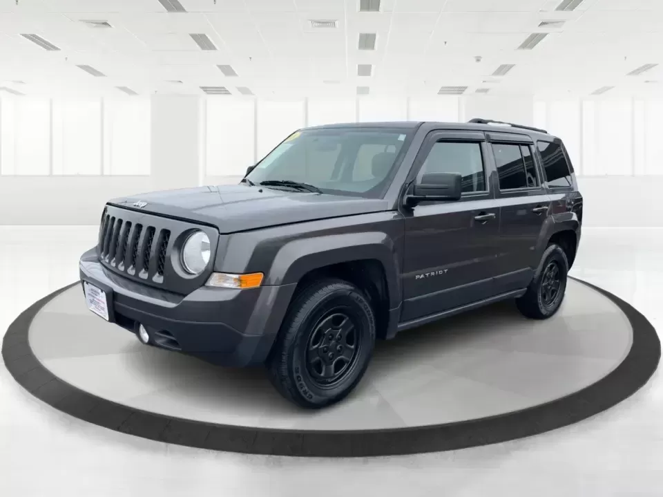 2016 Jeep Patriot Sport (1C4NJPBAXGD) with an 2.0L L4 DOHC 16V engine, Automatic transmission, located at 1184 Kauffman Ave, Fairborn, OH, 45324, (937) 908-9800, 39.807072, -84.030914 - **Explore New Adventures with the 2016 Jeep Patriot Sport SUV at Advantage Car and Credit in Fairborn, OH!**<br /> <br /> Are you ready to elevate your lifestyle with a vehicle that complements your adventurous spirit? Whether you're navigating the bustling streets of Fairborn or hitting the trails - Photo#8
