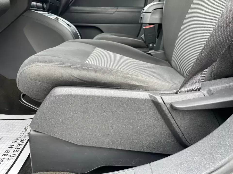 2016 Jeep Patriot Sport (1C4NJPBAXGD) with an 2.0L L4 DOHC 16V engine, Automatic transmission, located at 1184 Kauffman Ave, Fairborn, OH, 45324, (937) 908-9800, 39.807072, -84.030914 - **Explore New Adventures with the 2016 Jeep Patriot Sport SUV at Advantage Car and Credit in Fairborn, OH!**<br /> <br /> Are you ready to elevate your lifestyle with a vehicle that complements your adventurous spirit? Whether you're navigating the bustling streets of Fairborn or hitting the trails - Photo#18