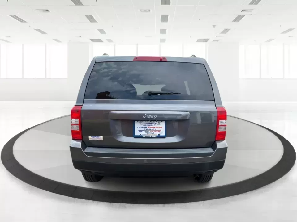 2016 Jeep Patriot Sport (1C4NJPBAXGD) with an 2.0L L4 DOHC 16V engine, Automatic transmission, located at 1230 East Main St, Xenia, OH, 45385, (937) 908-9800, 39.688026, -83.910172 - **Explore New Adventures with the 2016 Jeep Patriot Sport SUV at Advantage Car and Credit in Fairborn, OH!**<br /> <br /> Are you ready to elevate your lifestyle with a vehicle that complements your adventurous spirit? Whether you're navigating the bustling streets of Fairborn or hitting the trails - Photo#3