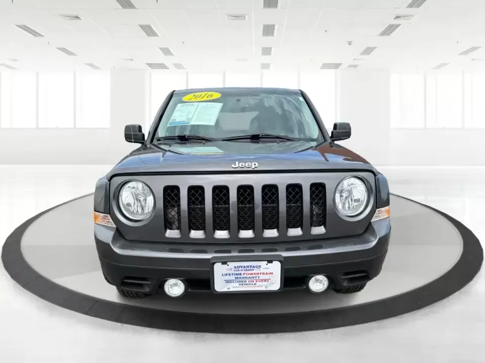 2016 Jeep Patriot Sport (1C4NJPBAXGD) with an 2.0L L4 DOHC 16V engine, Automatic transmission, located at 1230 East Main St, Xenia, OH, 45385, (937) 908-9800, 39.688026, -83.910172 - **Explore New Adventures with the 2016 Jeep Patriot Sport SUV at Advantage Car and Credit in Fairborn, OH!**<br /> <br /> Are you ready to elevate your lifestyle with a vehicle that complements your adventurous spirit? Whether you're navigating the bustling streets of Fairborn or hitting the trails - Photo#7