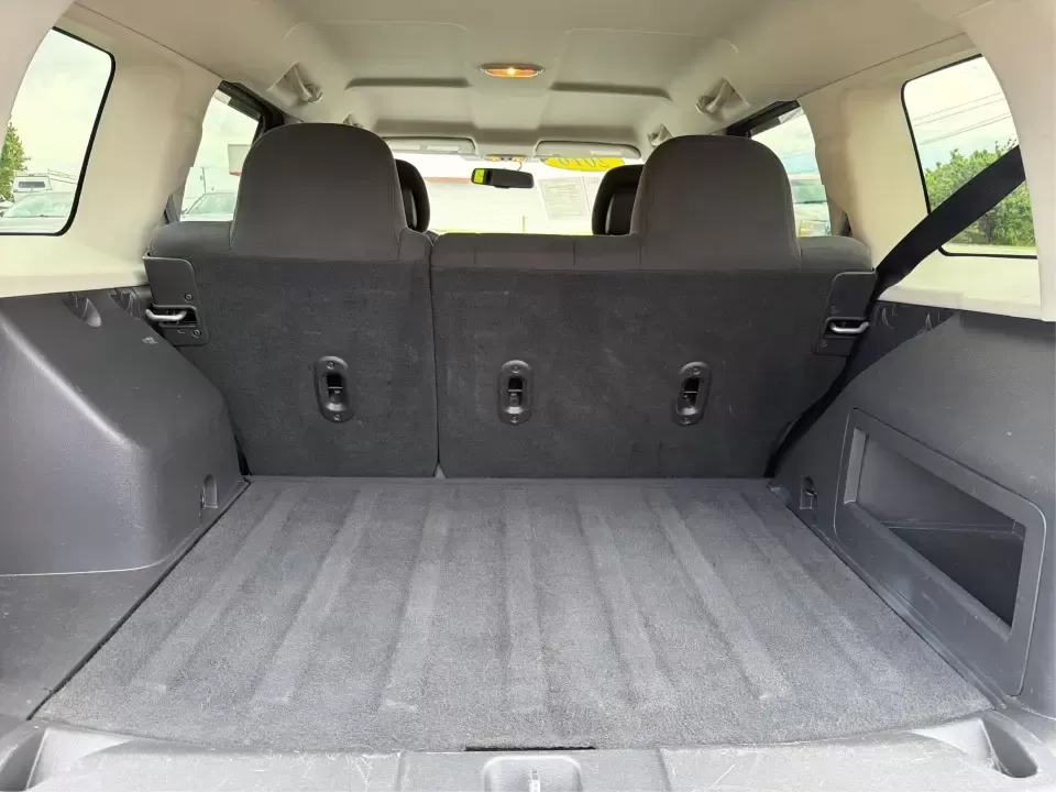 2016 Jeep Patriot Sport (1C4NJPBAXGD) with an 2.0L L4 DOHC 16V engine, Automatic transmission, located at 1230 East Main St, Xenia, OH, 45385, (937) 908-9800, 39.688026, -83.910172 - **Explore New Adventures with the 2016 Jeep Patriot Sport SUV at Advantage Car and Credit in Fairborn, OH!**<br /> <br /> Are you ready to elevate your lifestyle with a vehicle that complements your adventurous spirit? Whether you're navigating the bustling streets of Fairborn or hitting the trails - Photo#12