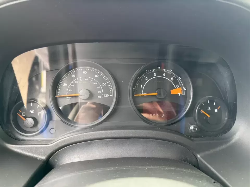 2016 Jeep Patriot Sport (1C4NJPBAXGD) with an 2.0L L4 DOHC 16V engine, Automatic transmission, located at 1230 East Main St, Xenia, OH, 45385, (937) 908-9800, 39.688026, -83.910172 - **Explore New Adventures with the 2016 Jeep Patriot Sport SUV at Advantage Car and Credit in Fairborn, OH!**<br /> <br /> Are you ready to elevate your lifestyle with a vehicle that complements your adventurous spirit? Whether you're navigating the bustling streets of Fairborn or hitting the trails - Photo#16