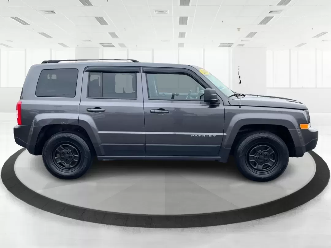 2016 Jeep Patriot Sport (1C4NJPBAXGD) with an Other engine, located at 880 E. National Road, Vandalia, OH, 45377, (937) 908-9800, 39.891918, -84.183594 - **Explore New Adventures with the 2016 Jeep Patriot Sport SUV at Advantage Car and Credit in Fairborn, OH!**<br /> <br /> Are you ready to elevate your lifestyle with a vehicle that complements your adventurous spirit? Whether you're navigating the bustling streets of Fairborn or hitting the trails - Photo#1