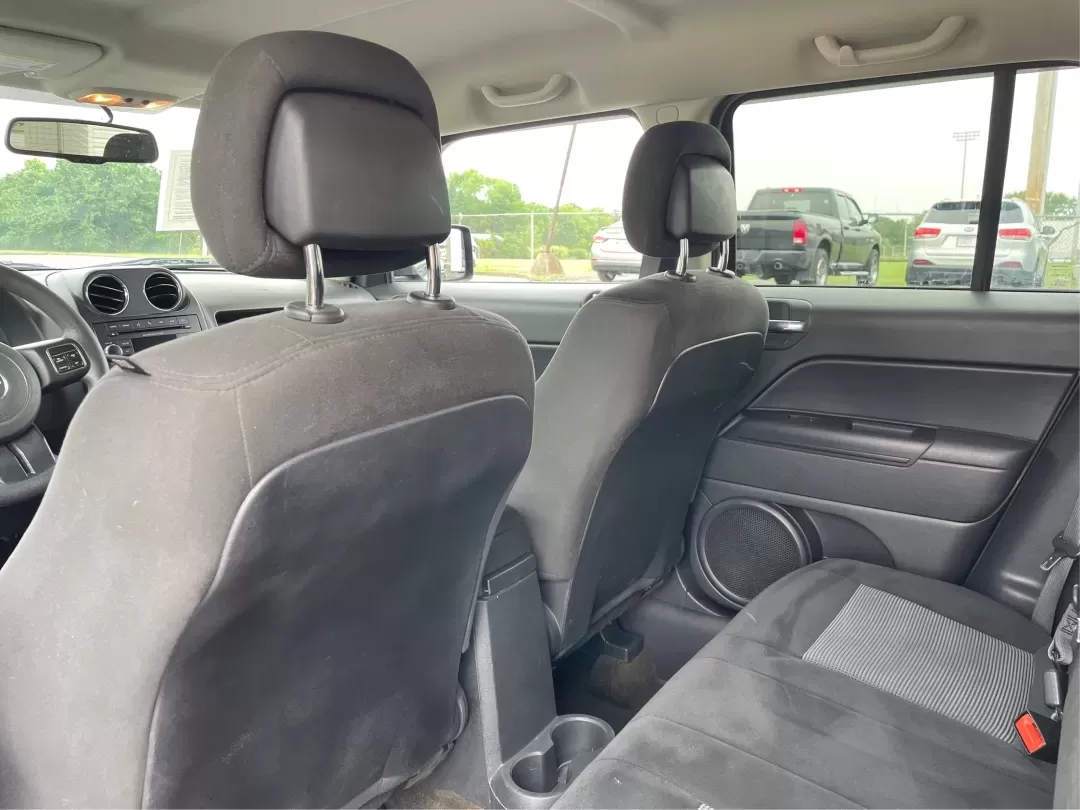 2016 Jeep Patriot Sport (1C4NJPBAXGD) with an Other engine, located at 880 E. National Road, Vandalia, OH, 45377, (937) 908-9800, 39.891918, -84.183594 - **Explore New Adventures with the 2016 Jeep Patriot Sport SUV at Advantage Car and Credit in Fairborn, OH!**<br /> <br /> Are you ready to elevate your lifestyle with a vehicle that complements your adventurous spirit? Whether you're navigating the bustling streets of Fairborn or hitting the trails - Photo#10