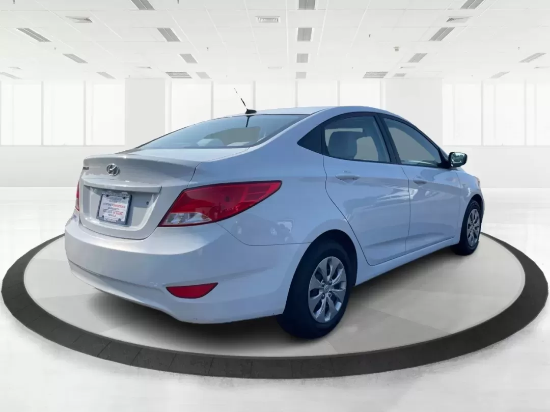 2017 Hyundai Accent SE 4-Door 6A (KMHCT4AE7HU) with an 1.6L L4 DOHC 16V engine, 6-Speed Automatic transmission, located at 1099 N County Rd 25A , Troy, OH, 45373, (937) 908-9800, 40.057079, -84.212883 - Are you searching for a reliable, budget-friendly vehicle that accommodates your busy lifestyle? Look no further than Advantage Car and Credit in Fairborn, OH! We specialize in providing top-notch used vehicles with flexible financing options tailored to fit your needs. Our 2017 Hyundai Accent SE is - Photo#2