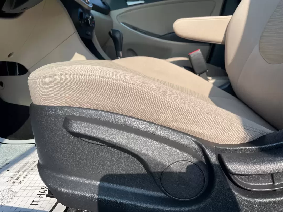 2017 Hyundai Accent SE 4-Door 6A (KMHCT4AE7HU) with an 1.6L L4 DOHC 16V engine, 6-Speed Automatic transmission, located at 1099 N County Rd 25A , Troy, OH, 45373, (937) 908-9800, 40.057079, -84.212883 - Are you searching for a reliable, budget-friendly vehicle that accommodates your busy lifestyle? Look no further than Advantage Car and Credit in Fairborn, OH! We specialize in providing top-notch used vehicles with flexible financing options tailored to fit your needs. Our 2017 Hyundai Accent SE is - Photo#17