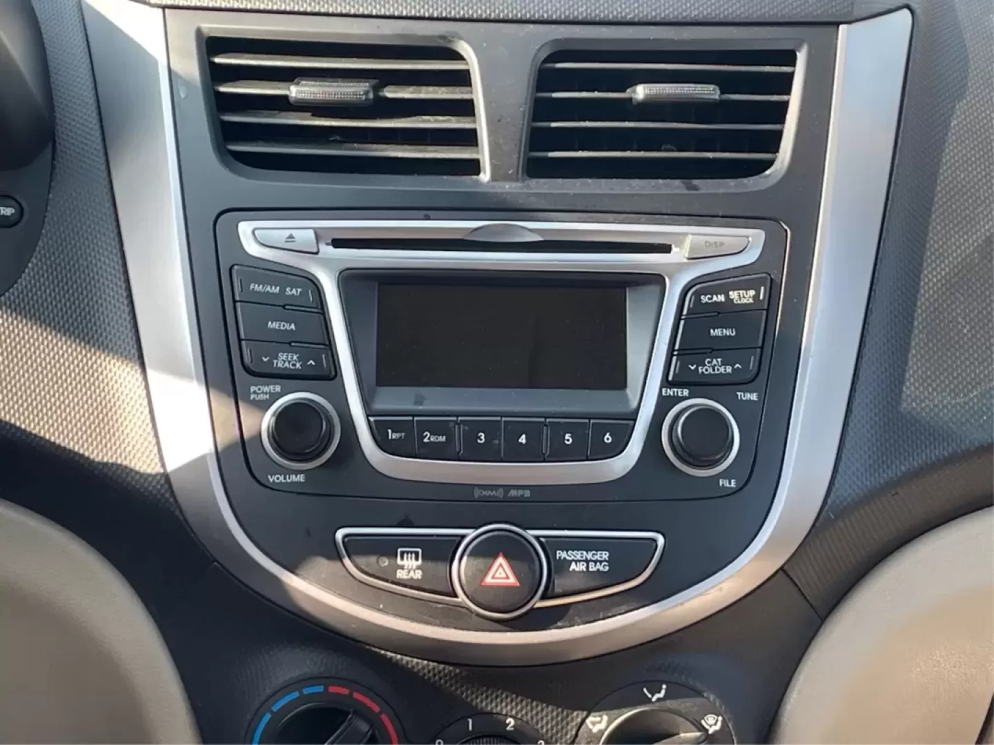 2017 Hyundai Accent SE 4-Door 6A (KMHCT4AE7HU) with an 1.6L L4 DOHC 16V engine, 6-Speed Automatic transmission, located at 8750 N County Rd 25A, Piqua, OH, 45356, (937) 908-9800, 40.164391, -84.232513 - Are you searching for a reliable, budget-friendly vehicle that accommodates your busy lifestyle? Look no further than Advantage Car and Credit in Fairborn, OH! We specialize in providing top-notch used vehicles with flexible financing options tailored to fit your needs. Our 2017 Hyundai Accent SE is - Photo#13