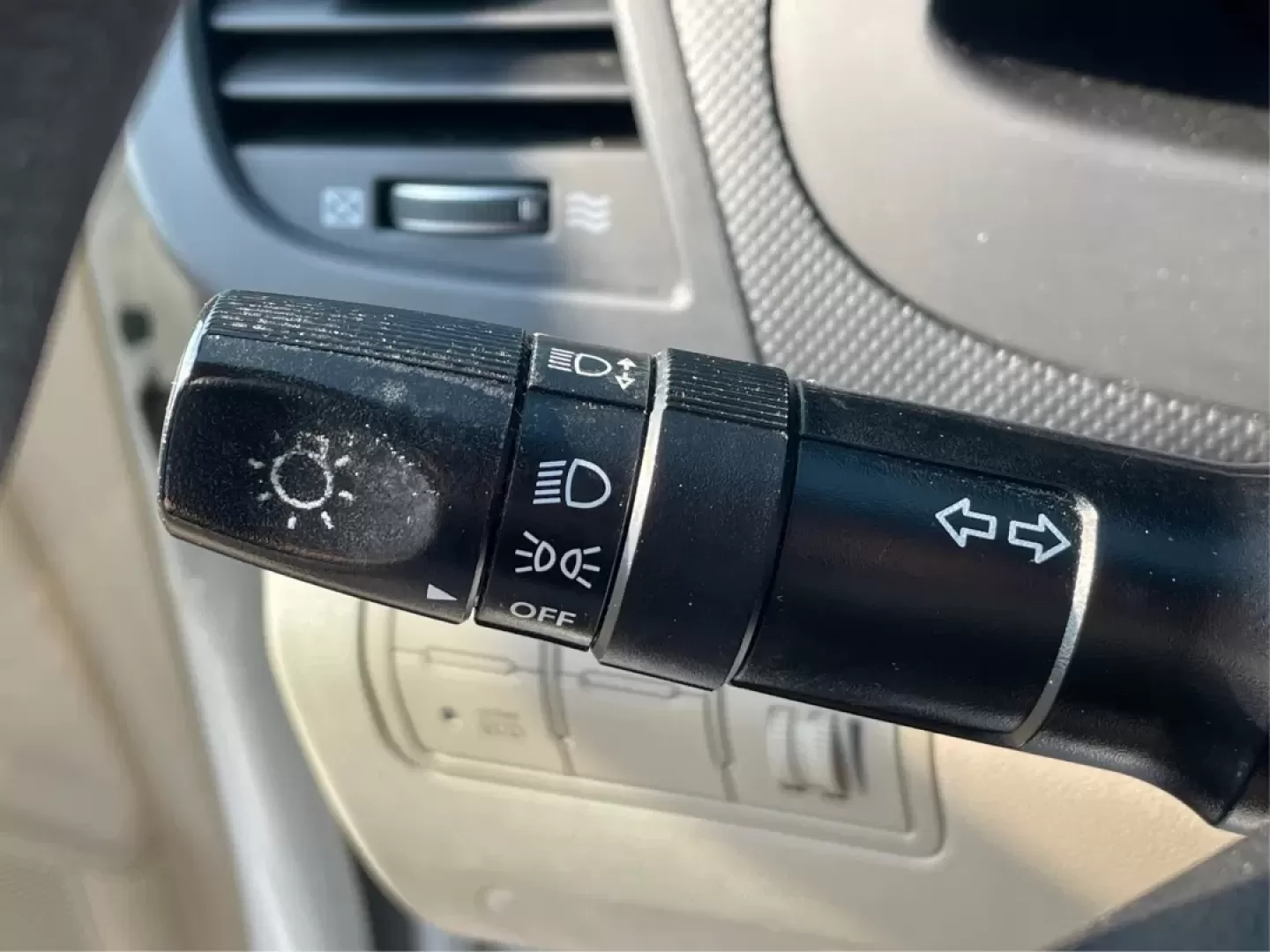 2017 Hyundai Accent SE 4-Door 6A (KMHCT4AE7HU) with an 1.6L L4 DOHC 16V engine, 6-Speed Automatic transmission, located at 8750 N County Rd 25A, Piqua, OH, 45356, (937) 908-9800, 40.164391, -84.232513 - Are you searching for a reliable, budget-friendly vehicle that accommodates your busy lifestyle? Look no further than Advantage Car and Credit in Fairborn, OH! We specialize in providing top-notch used vehicles with flexible financing options tailored to fit your needs. Our 2017 Hyundai Accent SE is - Photo#16