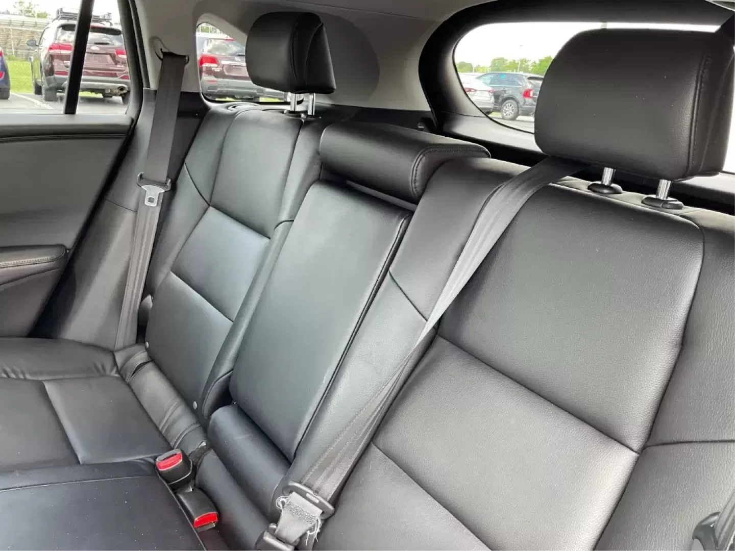 2018 Acura RDX AcuraWatch Plus Package (5J8TB4H34JL) with an 3.5L V-6 i-VTEC variable valve control engine, located at 1230 East Main St, Xenia, OH, 45385, (937) 908-9800, 39.688026, -83.910172 - **Elevate Your Commute and Family Adventures with the 2018 Acura RDX at Advantage Car and Credit!**<br /> <br /> Are you in search of a versatile vehicle that promises both comfort and style for your daily commutes or family escapades? Look no further than the stunning 2018 Acura RDX, available at A - Photo#10