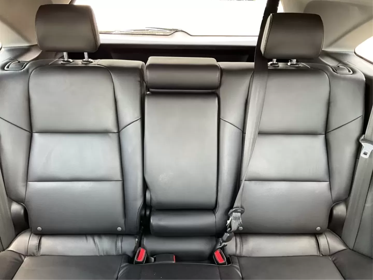 2018 Acura RDX AcuraWatch Plus Package (5J8TB4H34JL) with an 3.5L V-6 i-VTEC variable valve control engine, located at 1230 East Main St, Xenia, OH, 45385, (937) 908-9800, 39.688026, -83.910172 - **Elevate Your Commute and Family Adventures with the 2018 Acura RDX at Advantage Car and Credit!**<br /> <br /> Are you in search of a versatile vehicle that promises both comfort and style for your daily commutes or family escapades? Look no further than the stunning 2018 Acura RDX, available at A - Photo#14