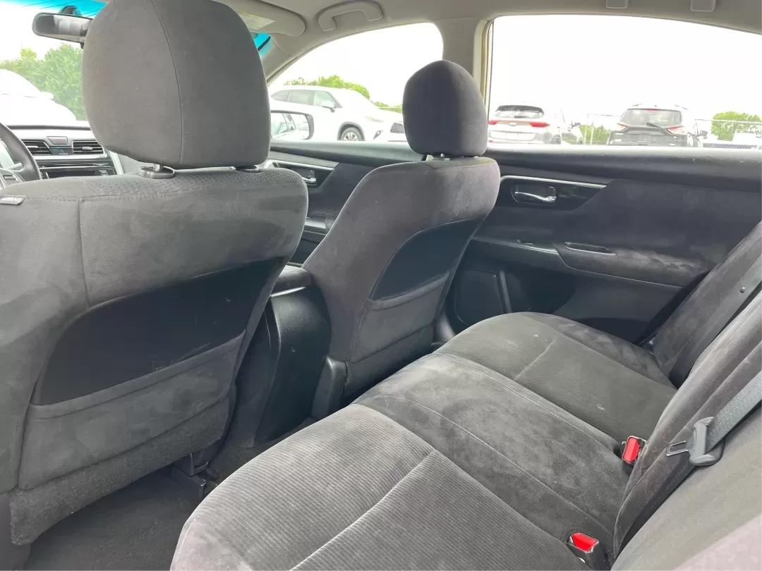 2013 Nissan Altima 2.5 S (1N4AL3APXDC) with an 2.5L I-4 DOHC engine, located at 1230 East Main St, Xenia, OH, 45385, (937) 908-9800, 39.688026, -83.910172 - **Experience the Ultimate Blend of Comfort and Reliability with the 2013 Nissan Altima 2.5 S Perfect for Your Lifestyle!**<br /> <br /> Are you in search of a vehicle that effortlessly balances daily commuting and weekend getaways? Look no further than this stunning 2013 Nissan Altima 2.5 S, now av - Photo#10