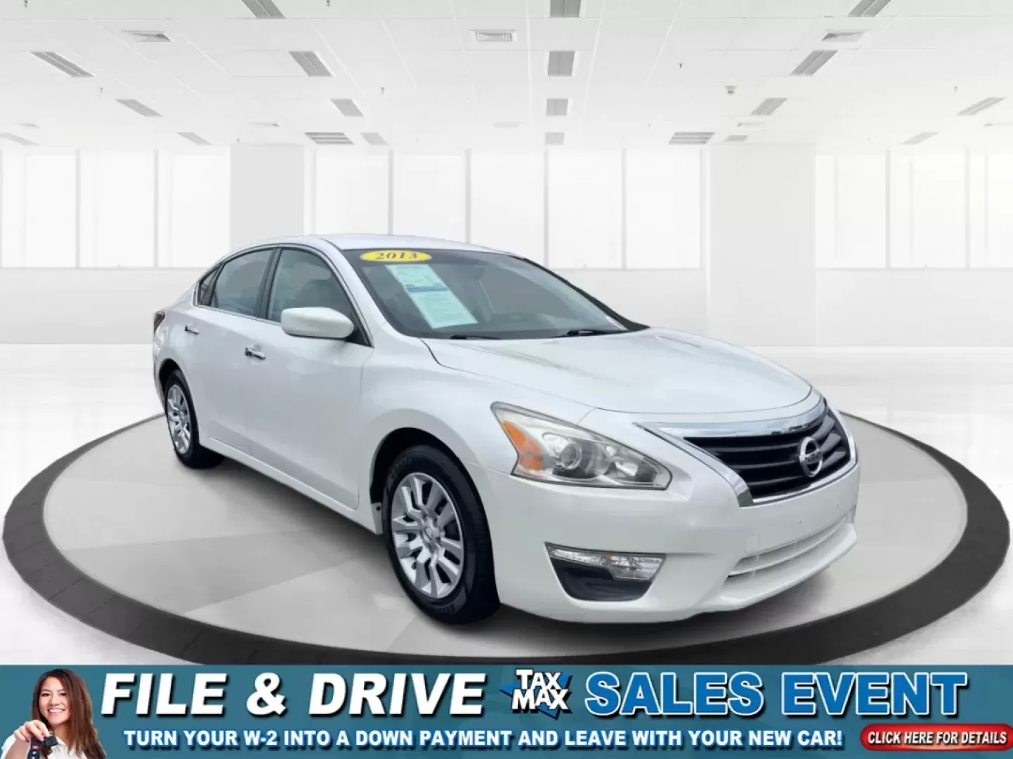 2013 Nissan Altima 2.5 S (1N4AL3APXDC) with an 2.5L I-4 DOHC engine, CVT transmission, located at 8750 N County Rd 25A, Piqua, OH, 45356, (937) 908-9800, 40.164391, -84.232513 - **Experience the Ultimate Blend of Comfort and Reliability with the 2013 Nissan Altima 2.5 S Perfect for Your Lifestyle!**<br /> <br /> Are you in search of a vehicle that effortlessly balances daily commuting and weekend getaways? Look no further than this stunning 2013 Nissan Altima 2.5 S, now av - Photo#0