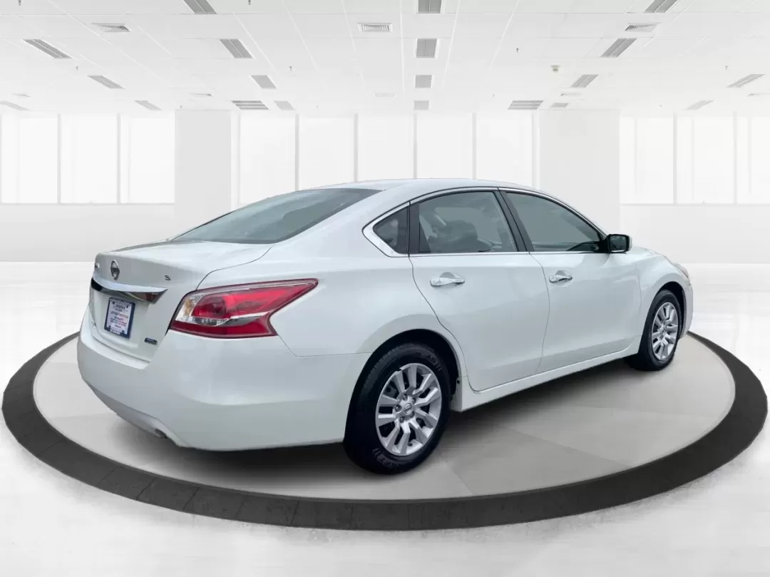 2013 Nissan Altima 2.5 S (1N4AL3APXDC) with an 2.5L I-4 DOHC engine, located at 8750 N County Rd 25A, Piqua, OH, 45356, (937) 908-9800, 40.164391, -84.232513 - 2013 Nissan Altima 2.5 S - Photo#2