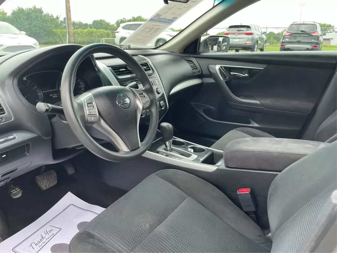 2013 Nissan Altima 2.5 S (1N4AL3APXDC) with an 2.5L I-4 DOHC engine, located at 8750 N County Rd 25A, Piqua, OH, 45356, (937) 908-9800, 40.164391, -84.232513 - 2013 Nissan Altima 2.5 S - Photo#9