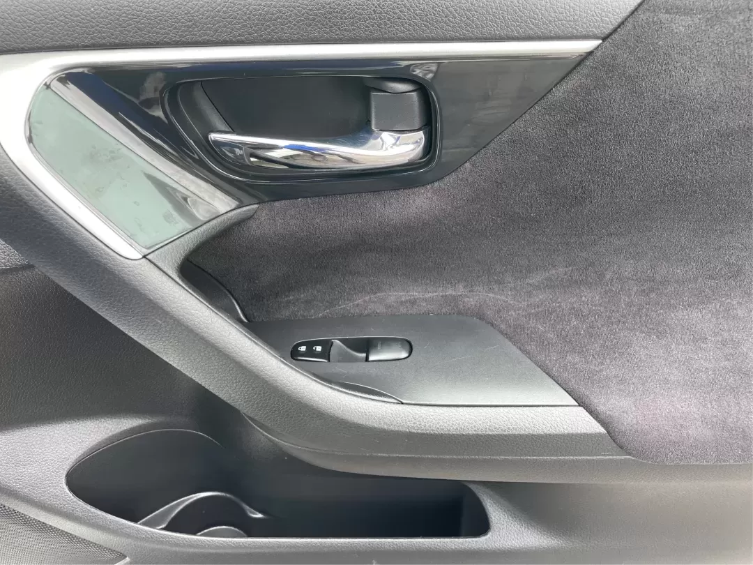 2013 Nissan Altima 2.5 S (1N4AL3APXDC) with an 2.5L I-4 DOHC engine, located at 8750 N County Rd 25A, Piqua, OH, 45356, (937) 908-9800, 40.164391, -84.232513 - 2013 Nissan Altima 2.5 S - Photo#20