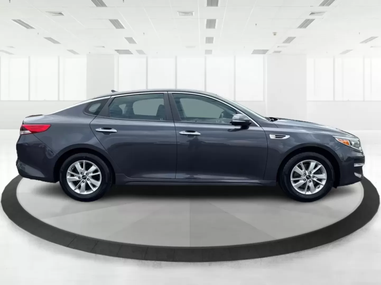 2018 Kia Optima LX (KNAGT4L33J5) with an Theta II 2.4L I-4 gasoline direct injection engine, located at 1099 N County Rd 25A , Troy, OH, 45373, (937) 908-9800, 40.057079, -84.212883 - **Experience the Perfect Blend of Style and Comfort with the 2018 Kia Optima LX at Advantage Car and Credit!**<br /> <br /> Are you searching for a reliable sedan that fits seamlessly into your busy lifestyle? Look no further! The 2018 Kia Optima LX is not just a means of transportation; it's your p - Photo#1