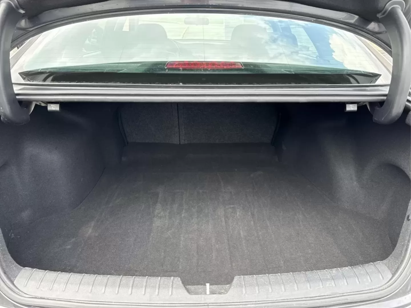 2018 Kia Optima LX (KNAGT4L33J5) with an Theta II 2.4L I-4 gasoline direct injection engine, located at 1099 N County Rd 25A , Troy, OH, 45373, (937) 908-9800, 40.057079, -84.212883 - **Experience the Perfect Blend of Style and Comfort with the 2018 Kia Optima LX at Advantage Car and Credit!**<br /> <br /> Are you searching for a reliable sedan that fits seamlessly into your busy lifestyle? Look no further! The 2018 Kia Optima LX is not just a means of transportation; it's your p - Photo#12