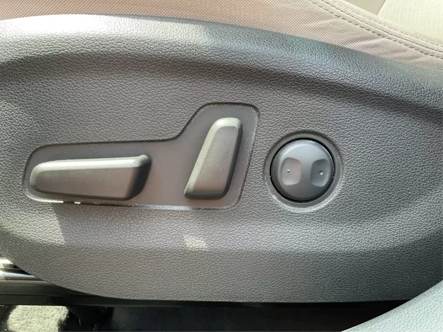 2017 Hyundai Tucson Eco (KM8J33A24HU) with an 1.6L I-4 gasoline direct injection engine, located at 401 Woodman Dr, Riverside, OH, 45431, (937) 908-9800, 39.760899, -84.123421 - ### Discover the Perfect SUV for Your Adventures: 2017 Hyundai Tucson Eco at Advantage Car and Credit<br /> <br /> Are you searching for a reliable SUV that fits seamlessly into your active lifestyle? Look no further! The 2017 Hyundai Tucson Eco is the perfect companion for weekend adventures, daily - Photo#17