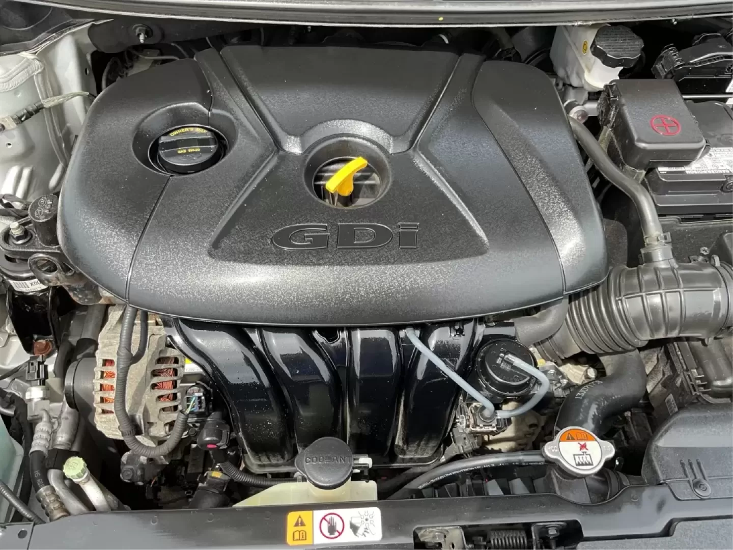 2014 Kia Forte EX (KNAFX5A88E5) with an 2L I-4 gasoline direct injection engine, located at 1099 N County Rd 25A , Troy, OH, 45373, (937) 908-9800, 40.057079, -84.212883 - **Discover Your Next Adventure with the 2014 Kia Forte EX at Advantage Car and Credit!**<br /> <br /> Are you ready to elevate your daily commute or embark on weekend adventures? The 2014 Kia Forte EX is the perfect companion, whether you're navigating the bustling streets of Fairborn, OH, or hittin - Photo#11