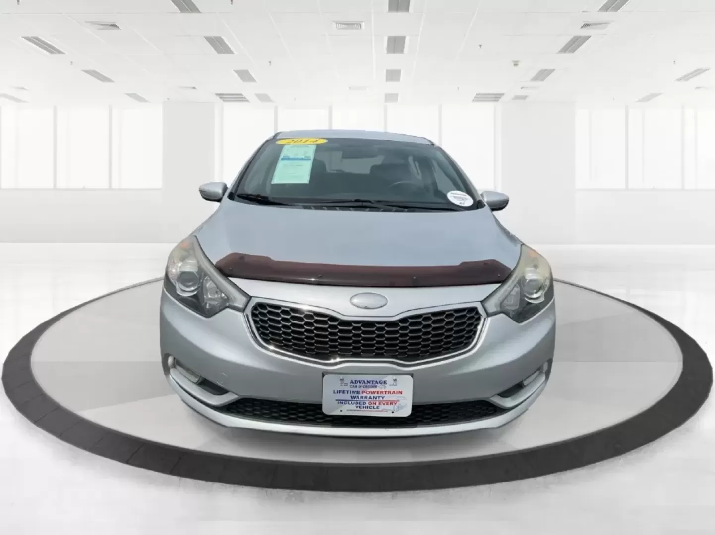 2014 Kia Forte EX (KNAFX5A88E5) with an 2L I-4 gasoline direct injection engine, located at 401 Woodman Dr, Riverside, OH, 45431, (937) 908-9800, 39.760899, -84.123421 - **Discover Your Next Adventure with the 2014 Kia Forte EX at Advantage Car and Credit!**<br /> <br /> Are you ready to elevate your daily commute or embark on weekend adventures? The 2014 Kia Forte EX is the perfect companion, whether you're navigating the bustling streets of Fairborn, OH, or hittin - Photo#7