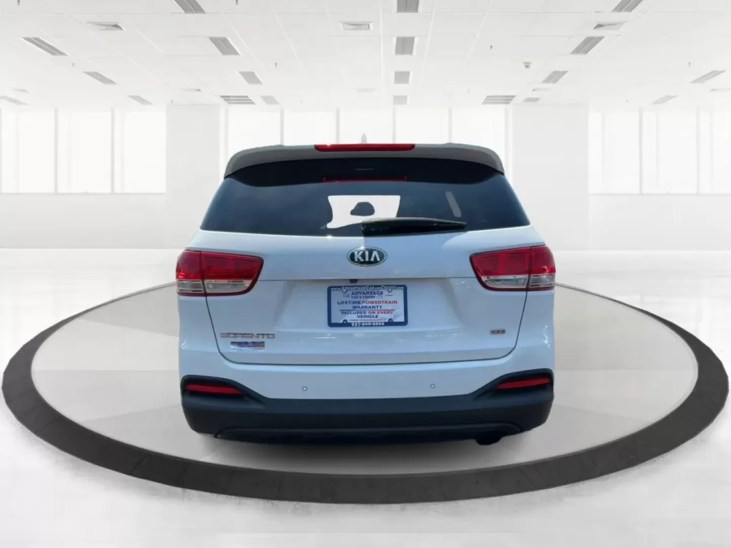 2016 Kia Sorento 2.4L LX (5XYPGDA34GG) with an 2.4L I-4 gasoline direct injection engine, located at 401 Woodman Dr, Riverside, OH, 45431, (937) 908-9800, 39.760899, -84.123421 - **Adventure Awaits: Drive Home This 2016 Kia Sorento from Advantage Car and Credit!**<br /> <br /> Are you searching for the perfect vehicle that effortlessly combines style, comfort, and the ability to tackle any adventure? Look no further than this stunning **2016 Kia Sorento 2.4L LX**! Whether yo - Photo#3