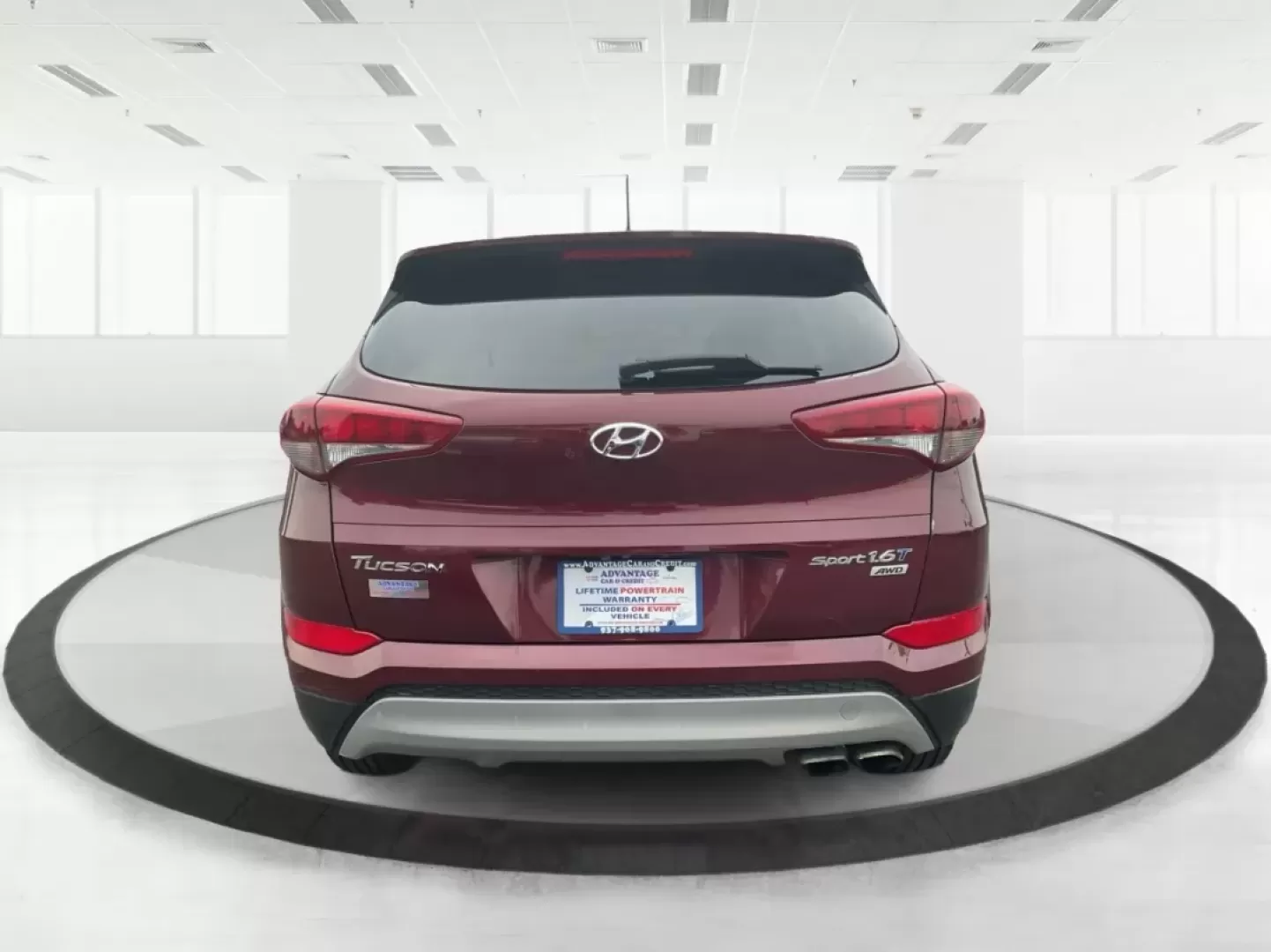 2017 Hyundai Tucson Sport (KM8J3CA29HU) with an 1.6L I-4 gasoline direct injection engine, located at 401 Woodman Dr, Riverside, OH, 45431, (937) 908-9800, 39.760899, -84.123421 - **Discover Adventure in the 2017 Hyundai Tucson: Your Ideal SUV for Every Journey!**<br /> <br /> Are you ready to elevate your driving experience? The 2017 Hyundai Tucson in striking Ruby Wine is here, tailored for those who crave versatility and reliability in their daily adventures. Whether you'r - Photo#3